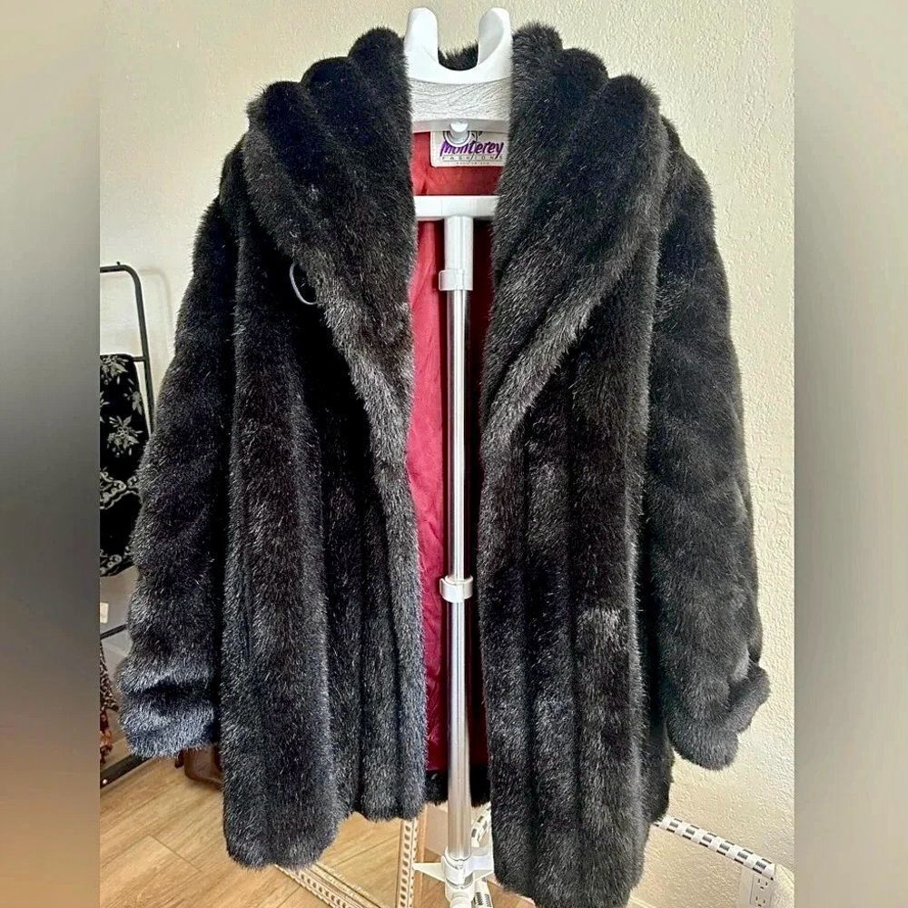 Vintage Monterey Fashions Vintage Premium Faux Fur Coat